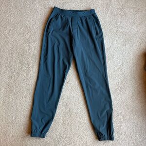 Lululemon Surge Jogger Graphite Grey Size Small Athletic Pants EUC